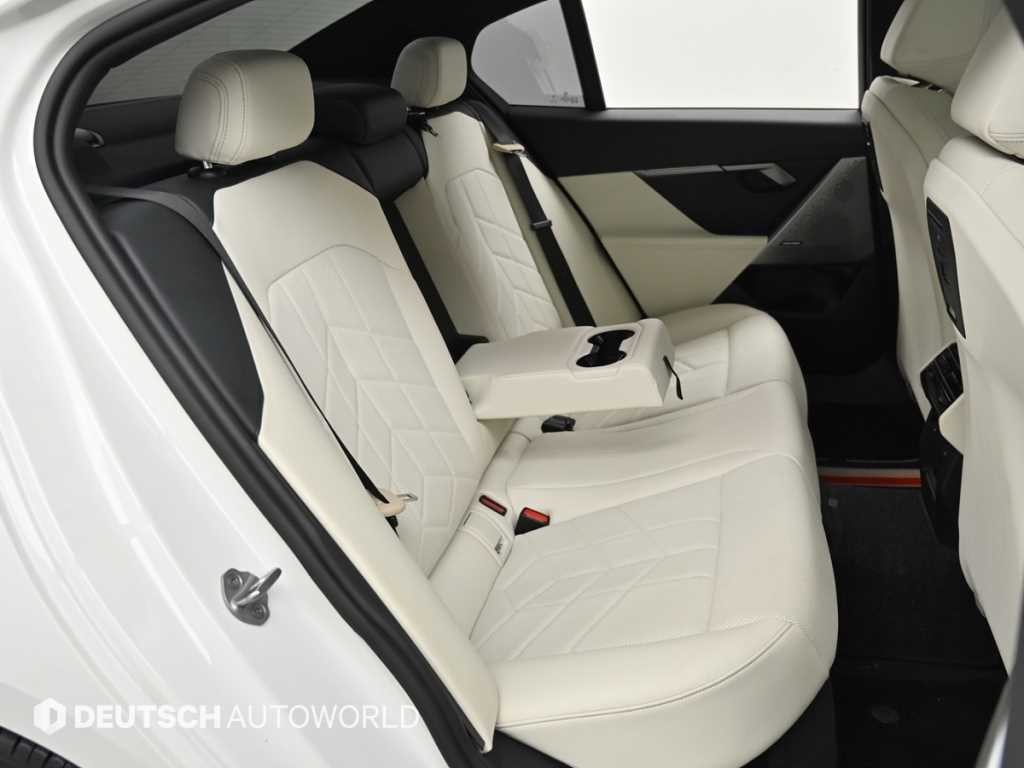 BMW 5시리즈 5시리즈 (G60) 520i M 스포츠 이미지 12