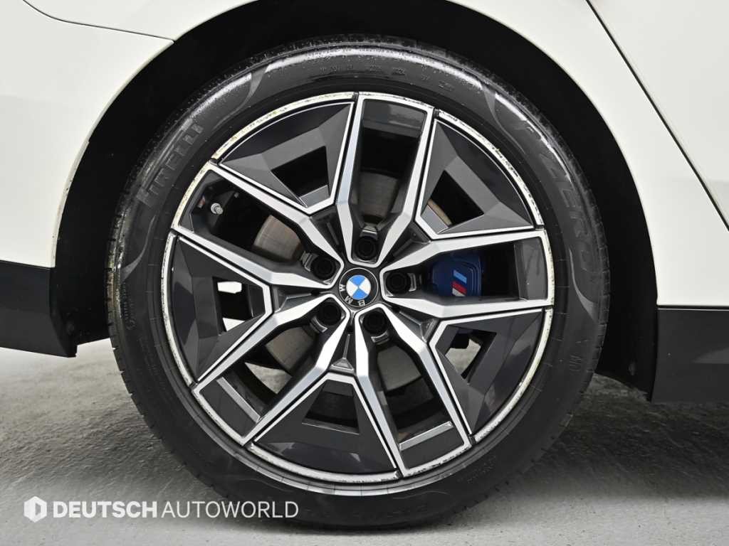 BMW 5시리즈 5시리즈 (G60) 520i M 스포츠 이미지 5