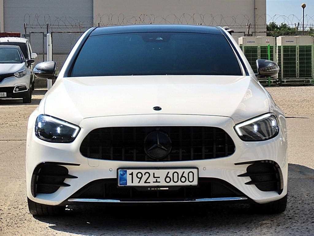 벤츠 E 클래스 E-클래스 W213 E300 아방가르드 이미지 1