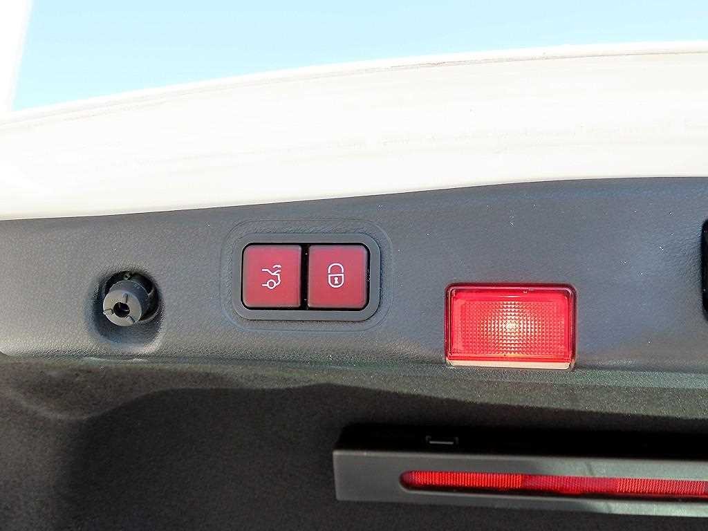 벤츠 E 클래스 E-클래스 W213 E300 아방가르드 이미지 16