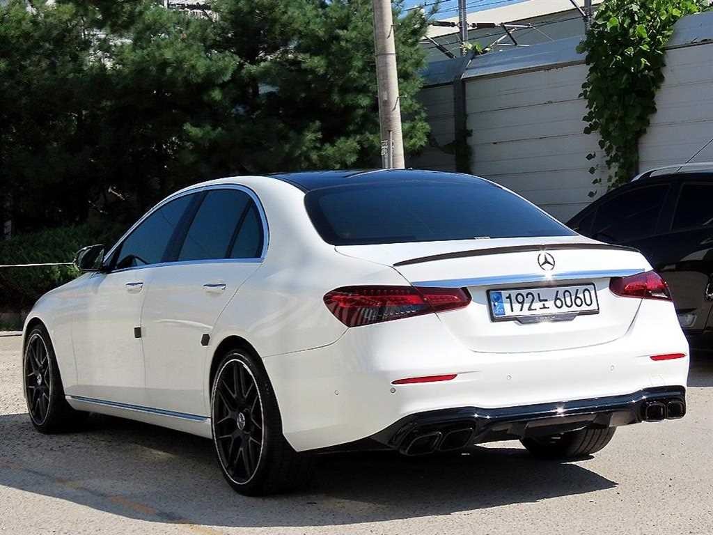 벤츠 E 클래스 E-클래스 W213 E300 아방가르드 이미지 3