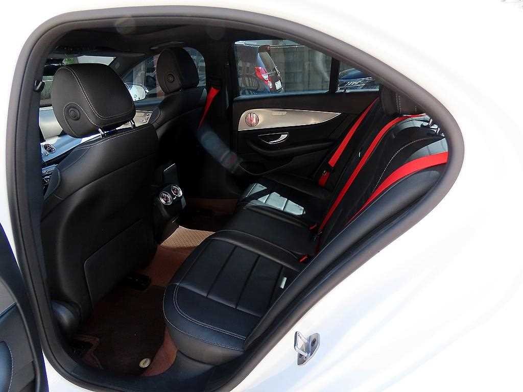 벤츠 E 클래스 E-클래스 W213 E300 아방가르드 이미지 6