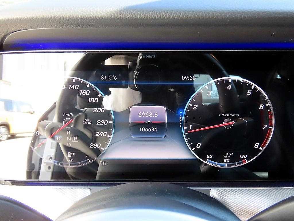 벤츠 E 클래스 E-클래스 W213 E300 아방가르드 이미지 9