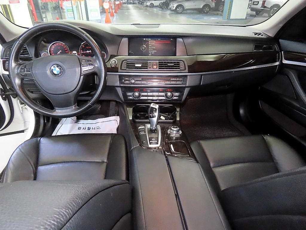 BMW 5시리즈 5시리즈 (F10) 520d 이미지 10