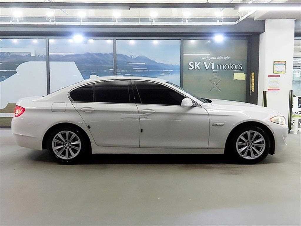 BMW 5시리즈 5시리즈 (F10) 520d 이미지 3