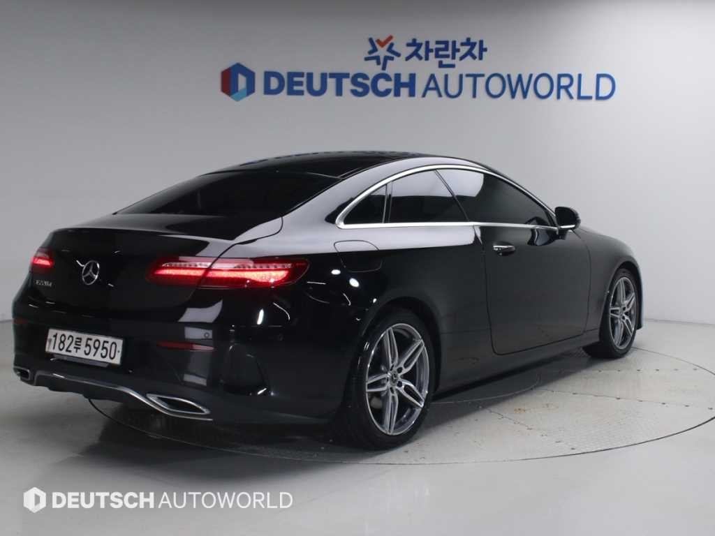 벤츠 E 클래스 E-클래스 W213 E220d 쿠페 이미지 2