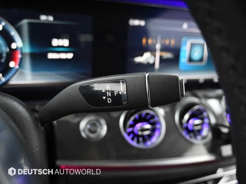 벤츠 E 클래스 E-클래스 W213 E220d 쿠페 이미지 9