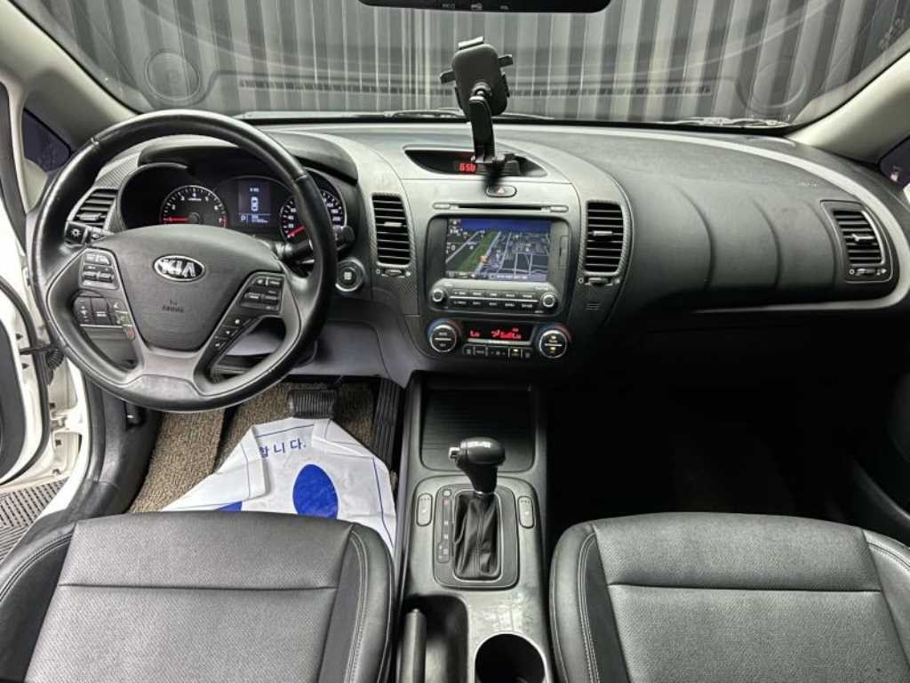 기아 K3 1.6 GDI 트렌디 이미지 8