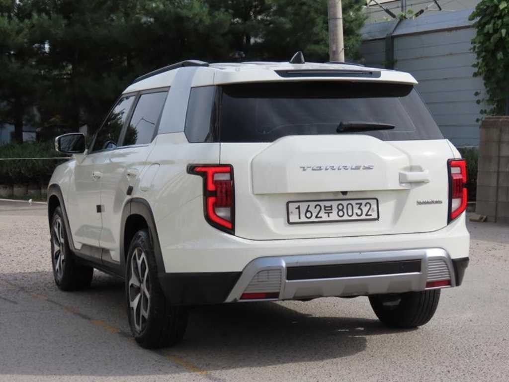 KG모빌리티(쌍용) 토레스 1.5 GDI-T 2WD T5 이미지 3