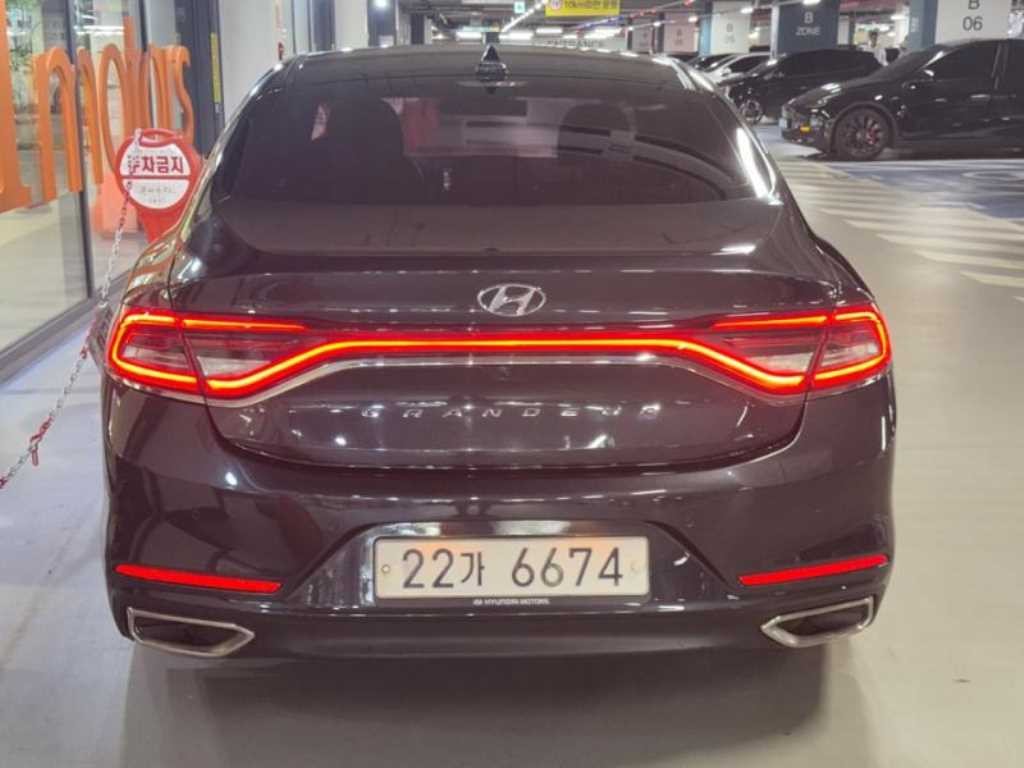 현대 그랜저 그랜저 IG 2.4 GDI 프리미엄 기본형 이미지 5