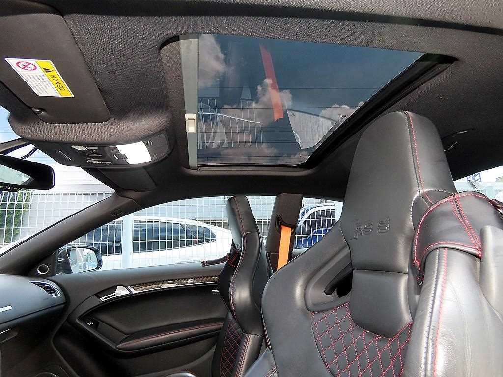 아우디 RS5 4.2 FSI 콰트로 이미지 16