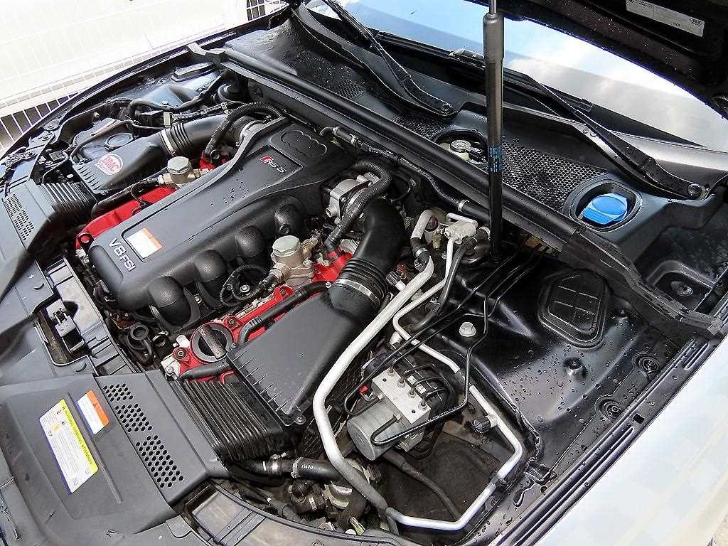 아우디 RS5 4.2 FSI 콰트로 이미지 17