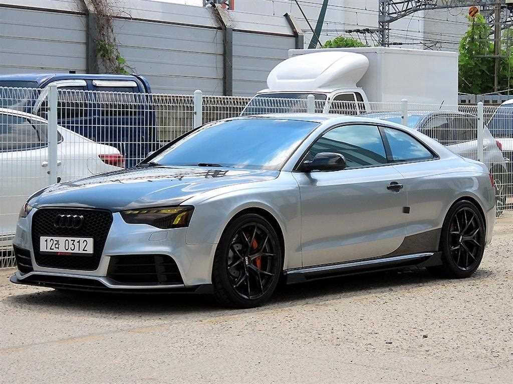 아우디 RS5 4.2 FSI 콰트로 이미지 2