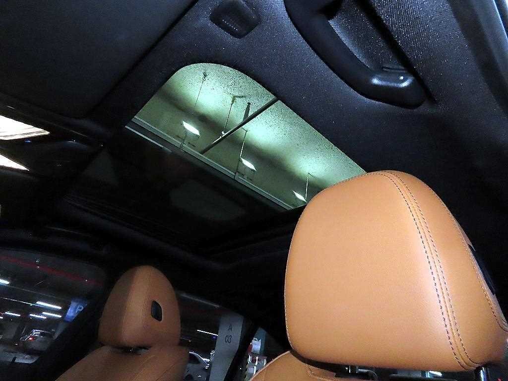 BMW 3시리즈 3시리즈 (G20) 320i M 스포츠 이미지 16