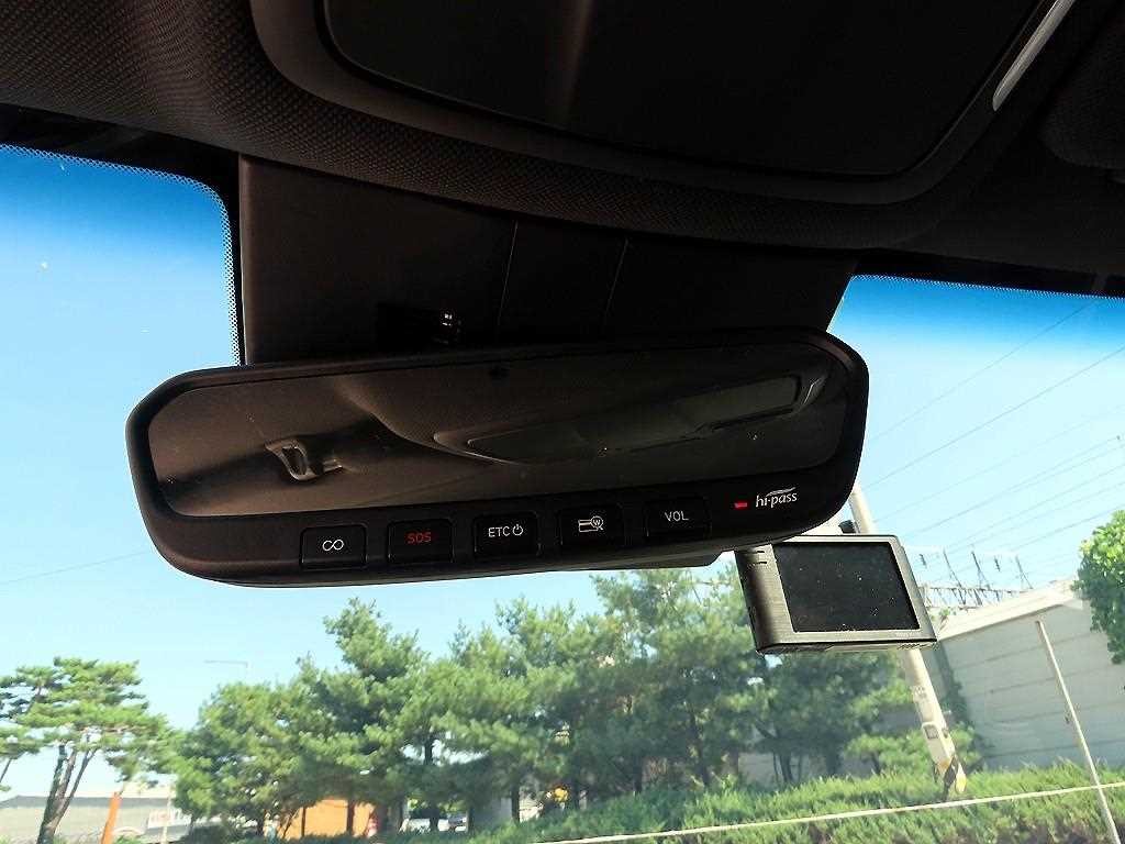 제네시스 G70 더 뉴 G70 가솔린 2.0T 4WD 이미지 16