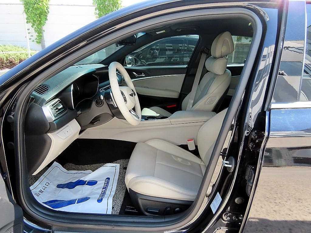 제네시스 G70 더 뉴 G70 가솔린 2.0T 4WD 이미지 5