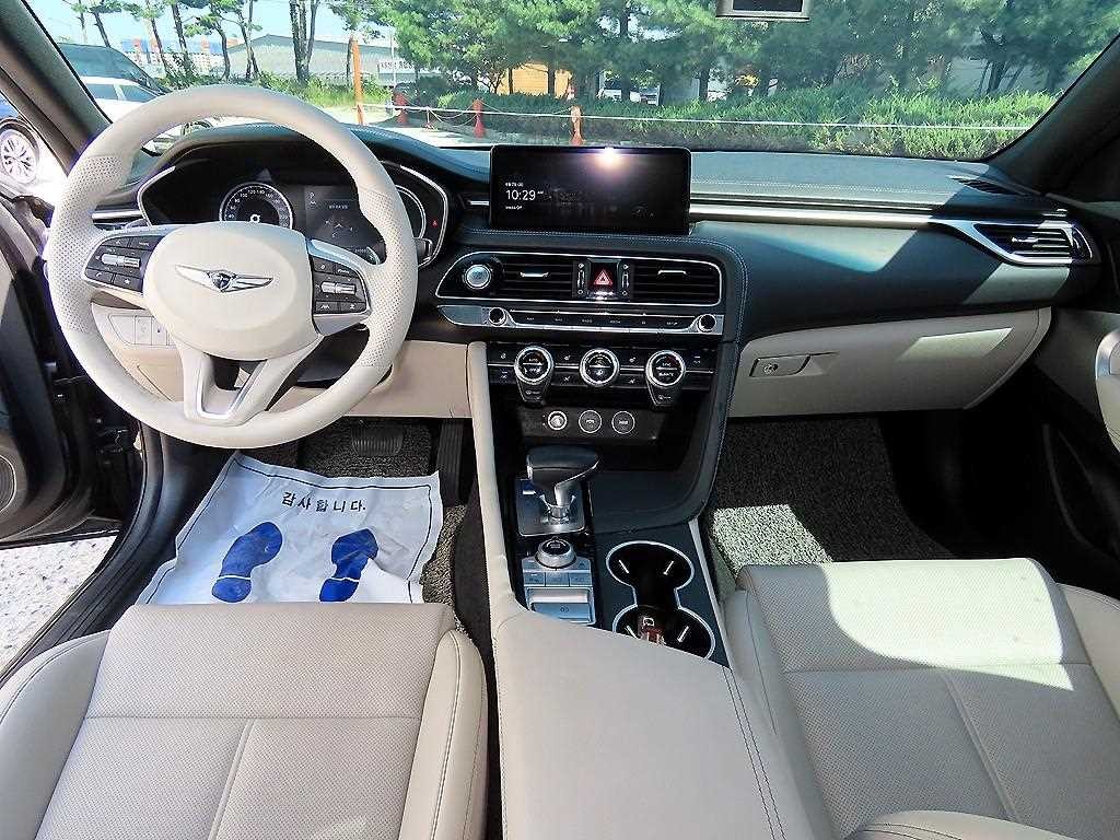 제네시스 G70 더 뉴 G70 가솔린 2.0T 4WD 이미지 7