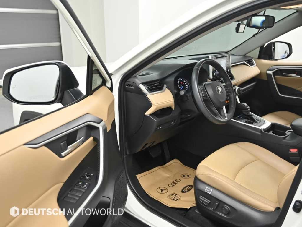 토요타 라브4 RAV4(5세대) 2.5 2WD 하이브리드 이미지 11