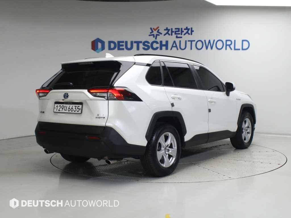 토요타 라브4 RAV4(5세대) 2.5 2WD 하이브리드 이미지 2