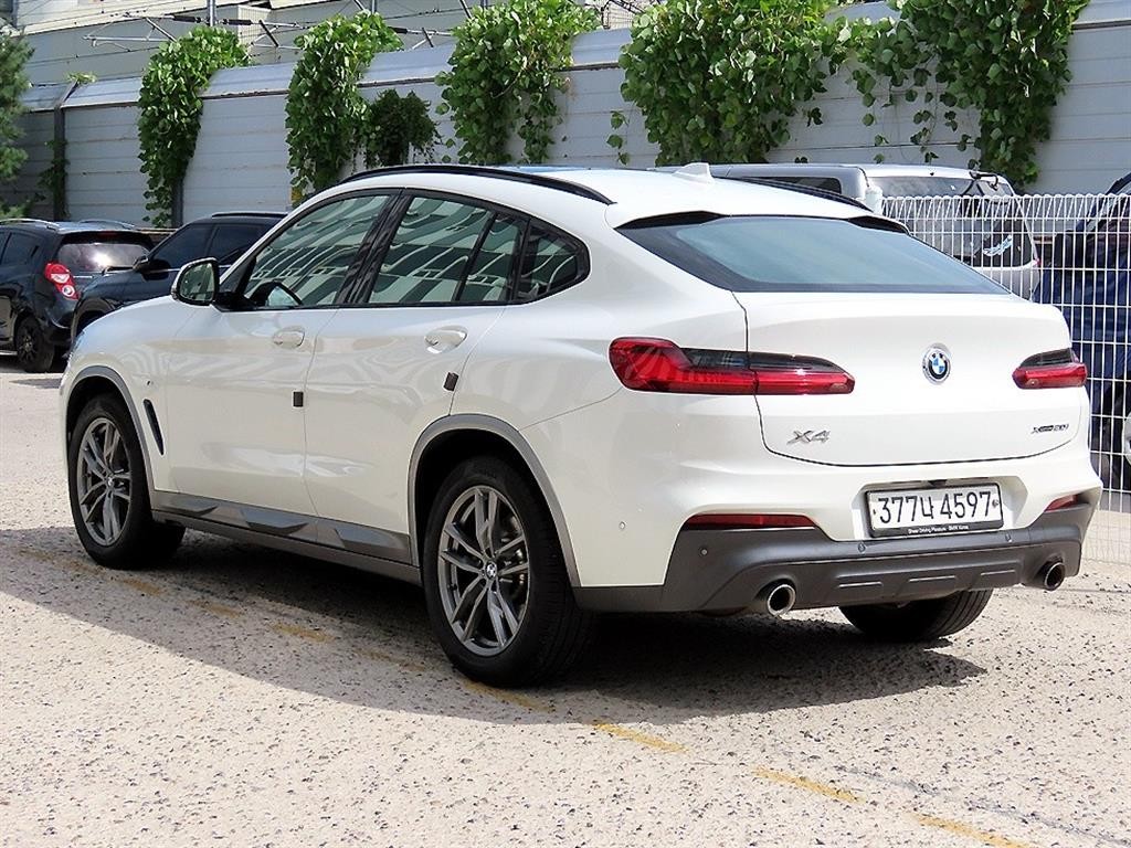 BMW X4 X4 (G02) xDrive 20i M 스포츠 X 기본형 이미지 3