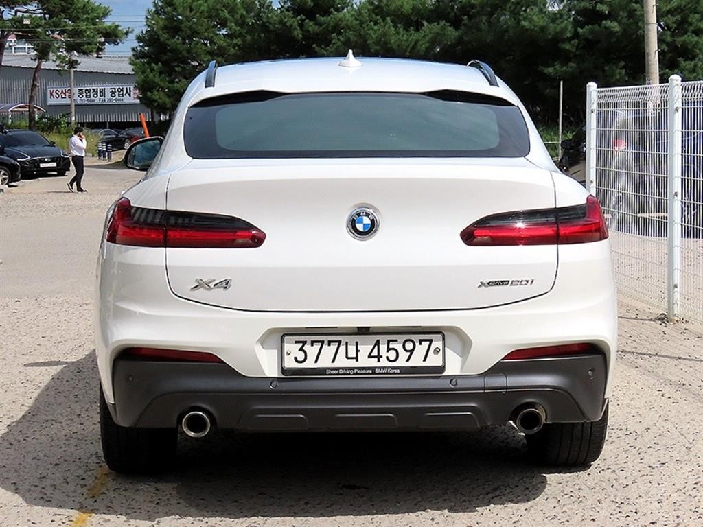 BMW X4 X4 (G02) xDrive 20i M 스포츠 X 기본형 이미지 4