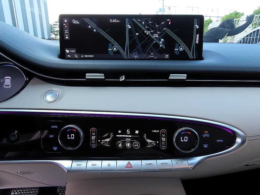 제네시스 GV70 2.5T 가솔린 AWD 이미지 14