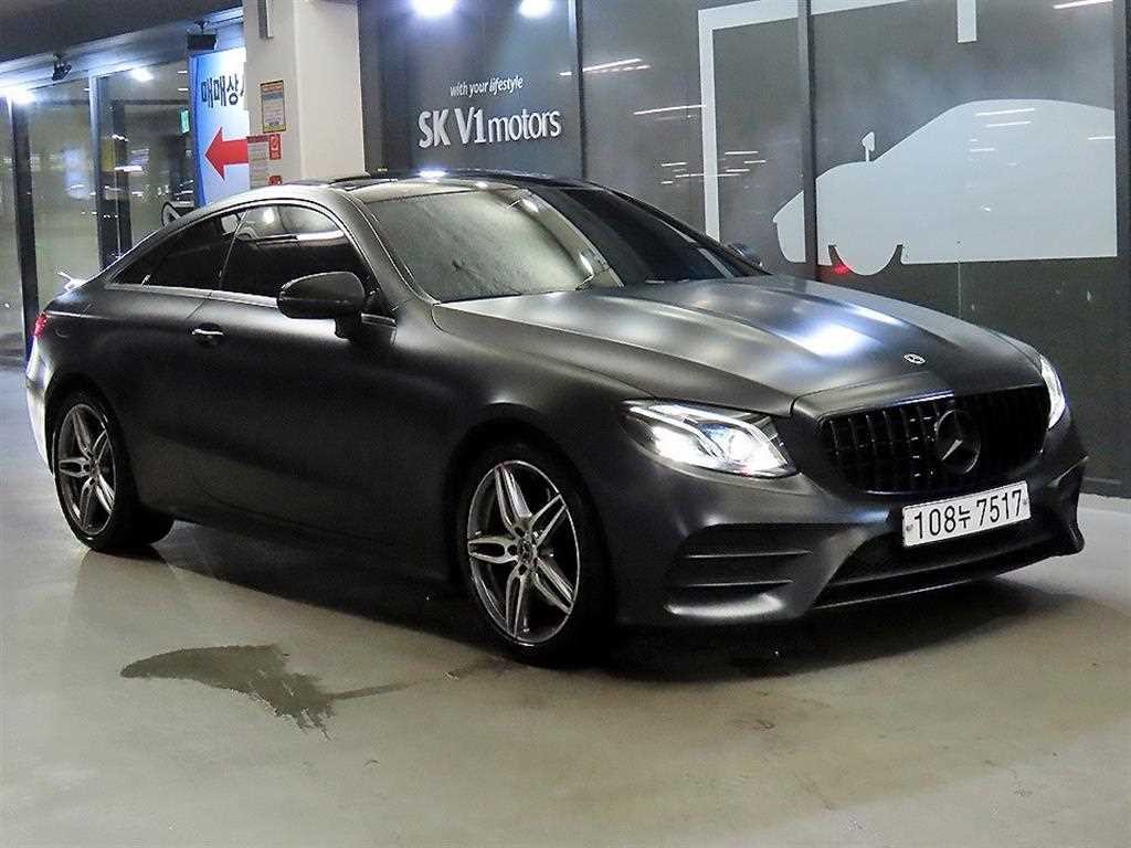 벤츠 E 클래스 E-클래스 W213 E220d 쿠페 이미지 1