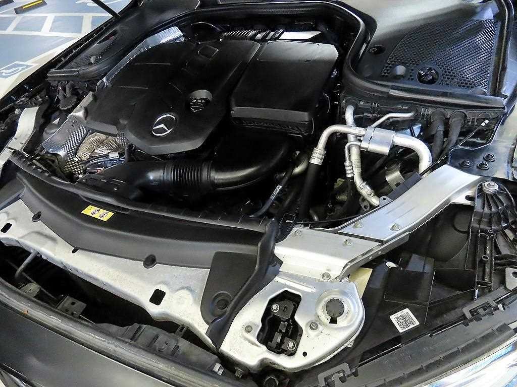 벤츠 E 클래스 E-클래스 W213 E220d 쿠페 이미지 19