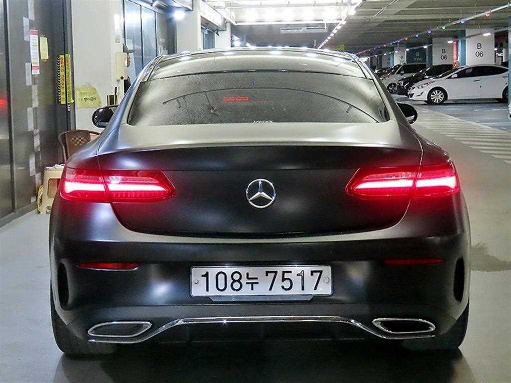 벤츠 E 클래스 E-클래스 W213 E220d 쿠페 이미지 5