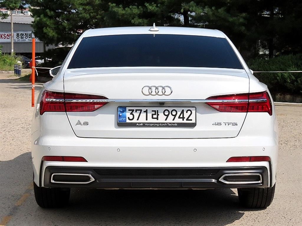 아우디 A6 A6 (C8) 45 TFSI 프리미엄 이미지 4