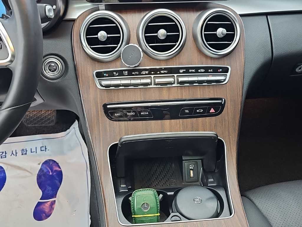 벤츠 C 클래스 C클래스 W205 C200 아방가르드 이미지 10