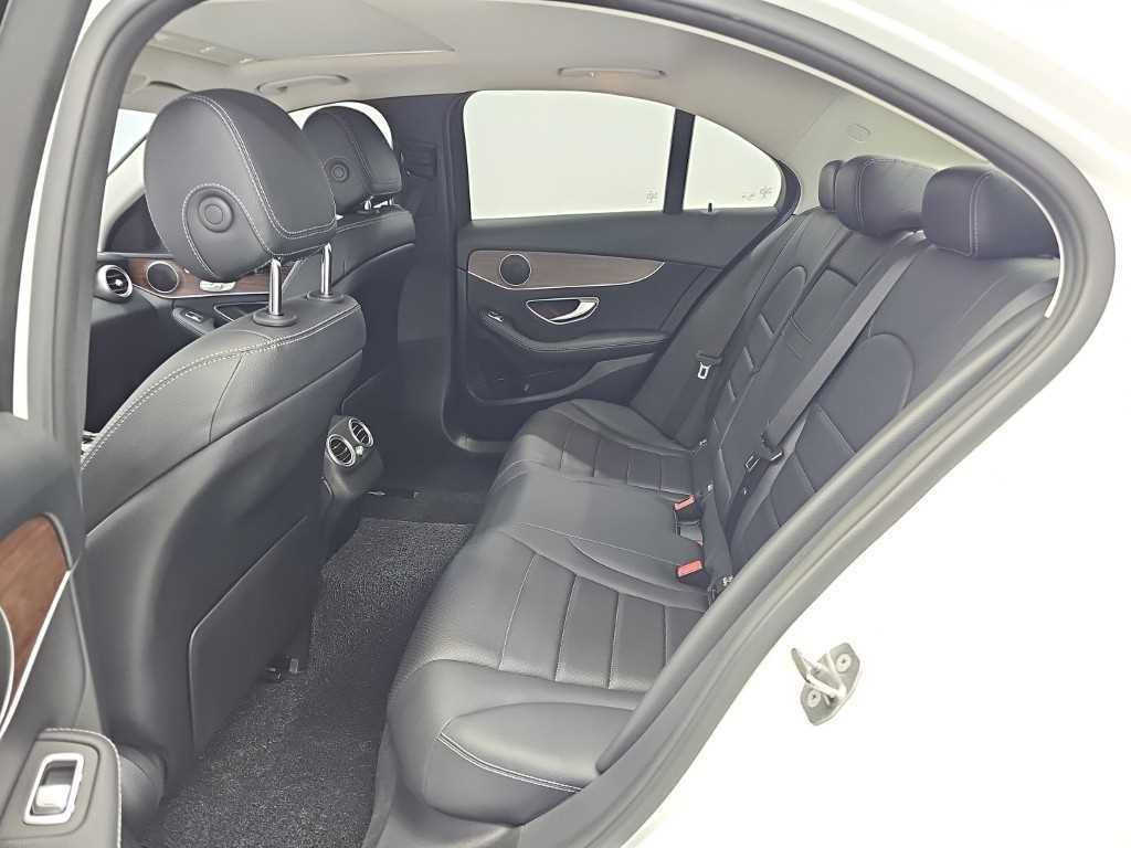 벤츠 C 클래스 C클래스 W205 C200 아방가르드 이미지 12