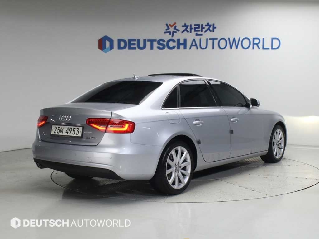 아우디 A4 뉴 A4 30 TDI 다이나믹 이미지 2