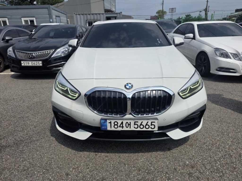 BMW 1시리즈 1시리즈 (F40) 120i M 스포츠 이미지 1