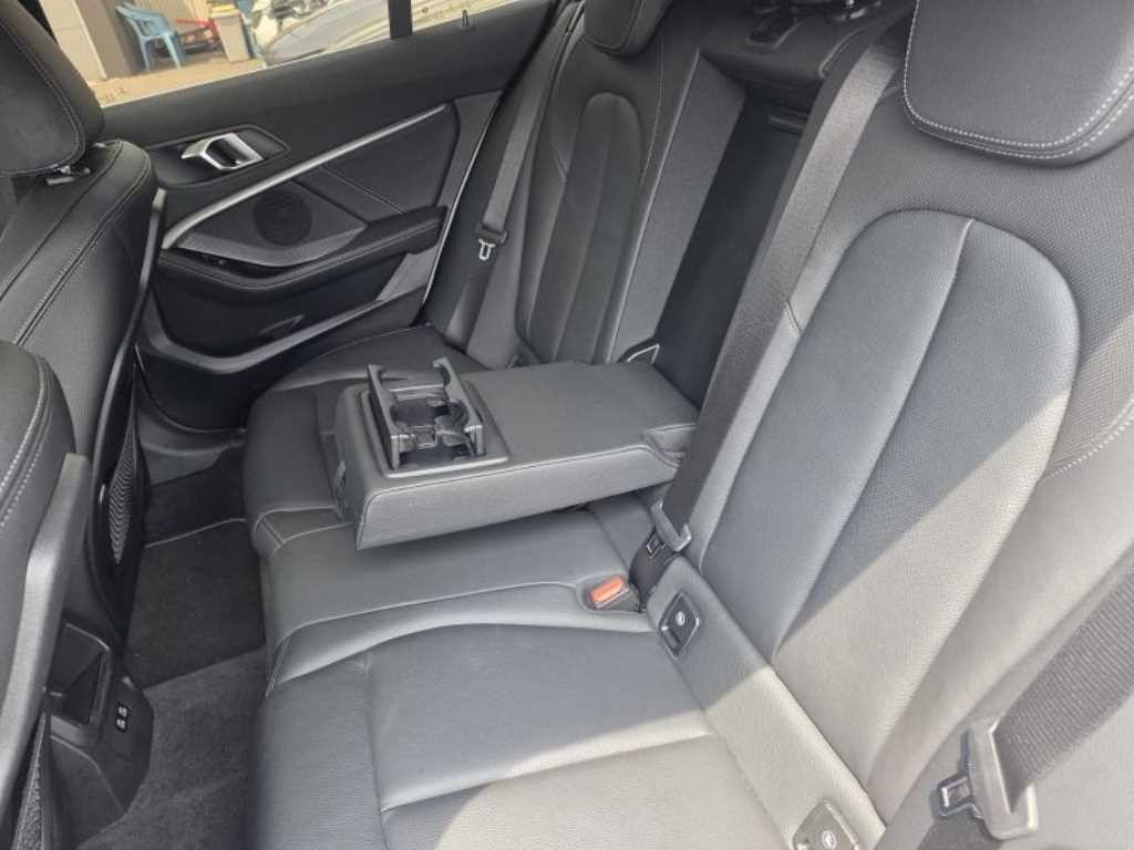 BMW 1시리즈 1시리즈 (F40) 120i M 스포츠 이미지 9