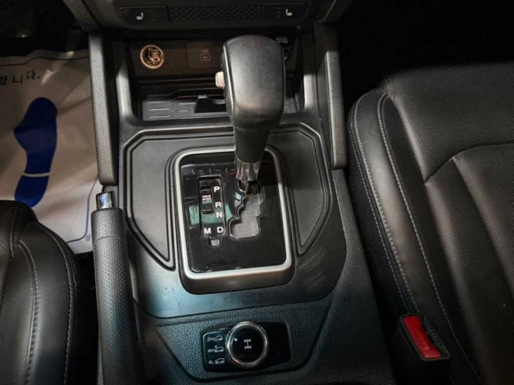 KG모빌리티(쌍용) 렉스턴 더 뉴 렉스턴 스포츠 칸 디젤 2.2 4WD 와일드 이미지 12