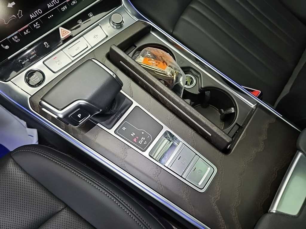 아우디 A6 A6 (C8) 45 TFSI 콰트로 프리미엄 이미지 8