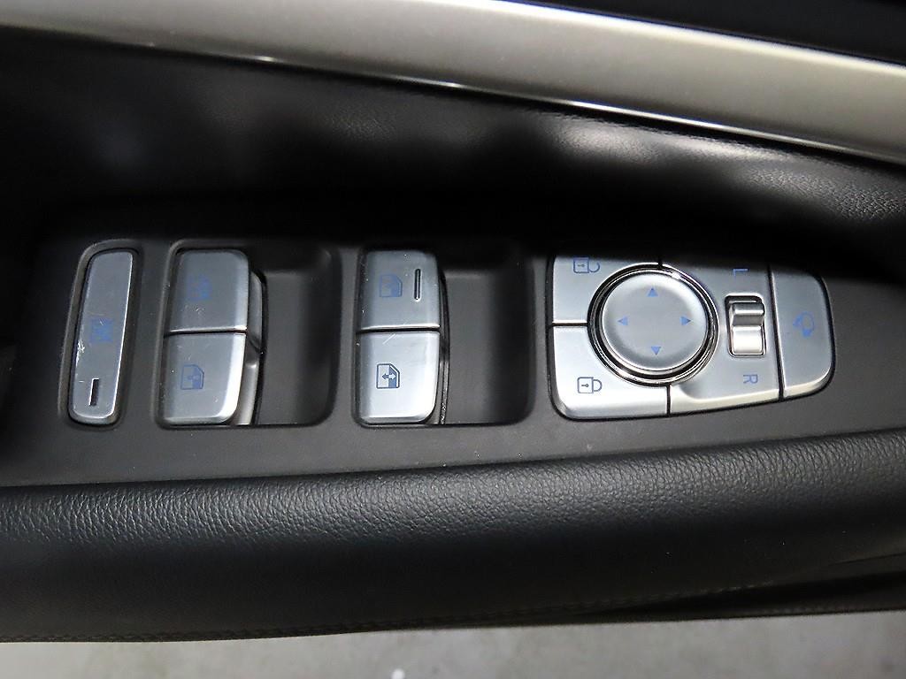 제네시스 G70 2.0T 어드밴스드 이미지 14
