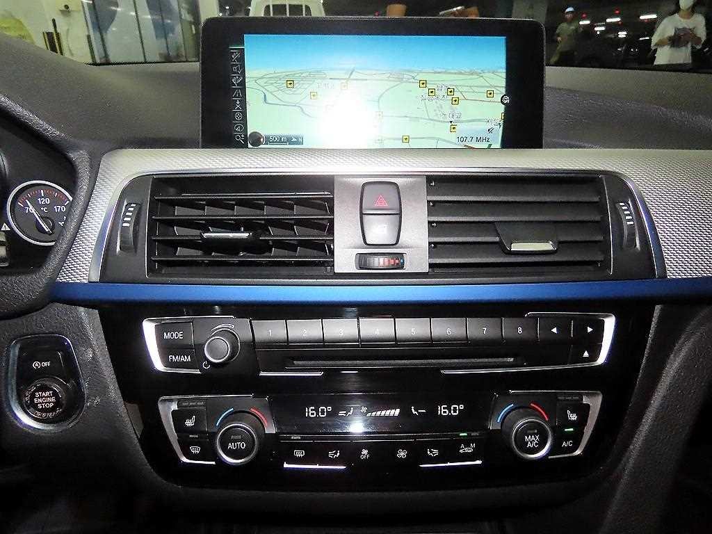 BMW 3시리즈 3시리즈 (F30) 320i M 스포츠 이미지 11
