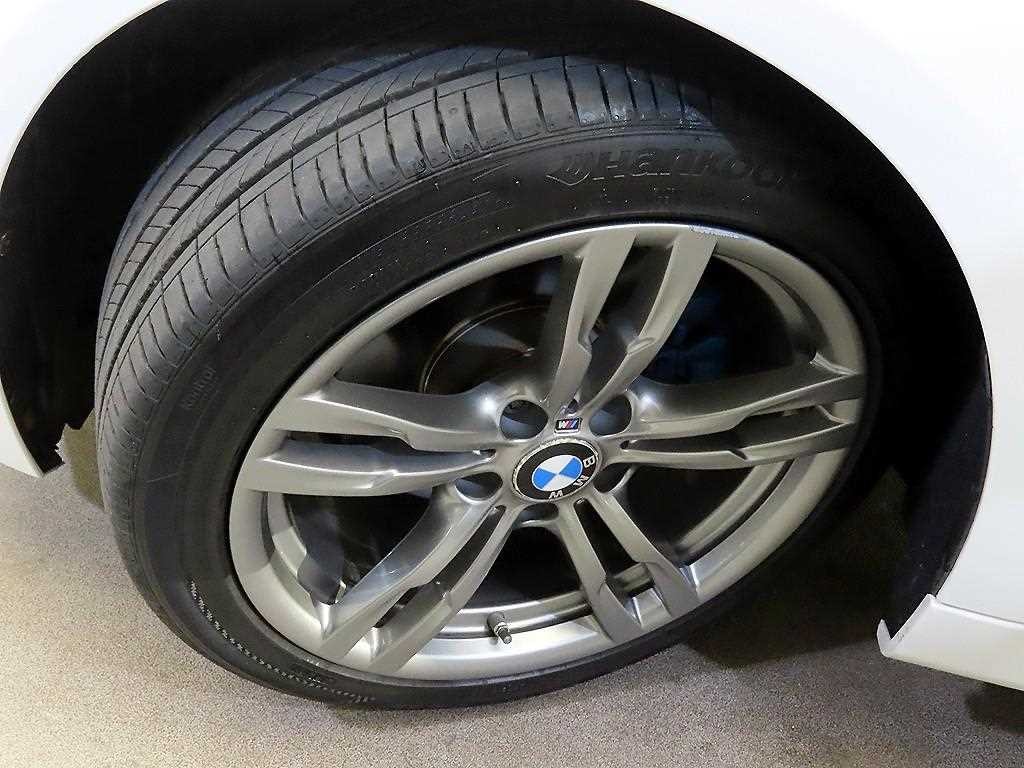 BMW 3시리즈 3시리즈 (F30) 320i M 스포츠 이미지 20