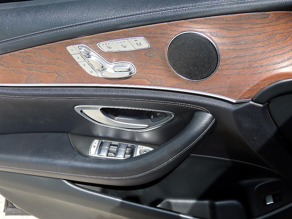 벤츠 E 클래스 E-클래스 W213 E300 4MATIC 익스클루시브 이미지 11