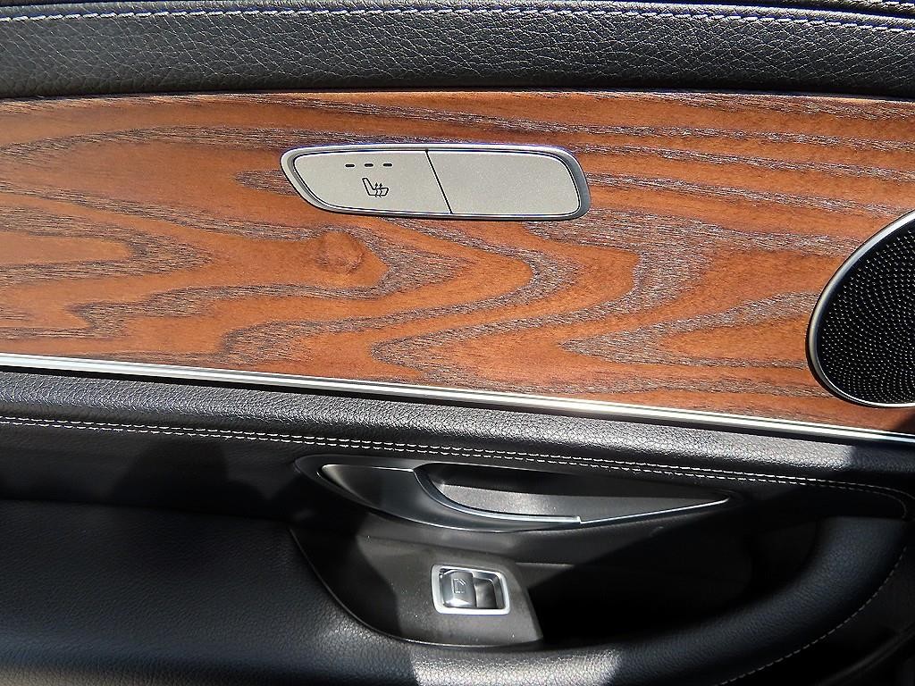 벤츠 E 클래스 E-클래스 W213 E300 4MATIC 익스클루시브 이미지 17
