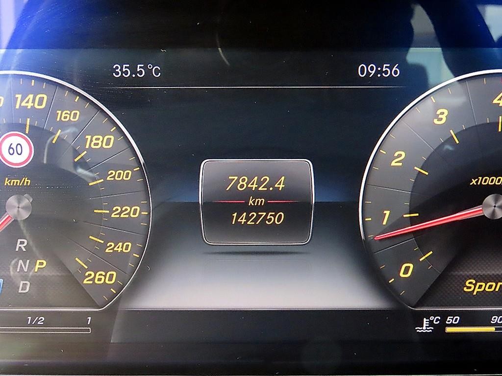 벤츠 E 클래스 E-클래스 W213 E300 4MATIC 익스클루시브 이미지 9