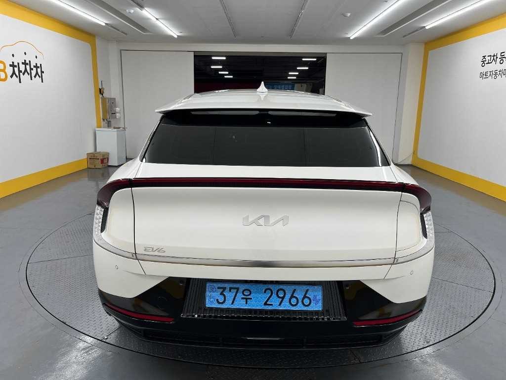기아 EV6 롱레인지 어스 이미지 3