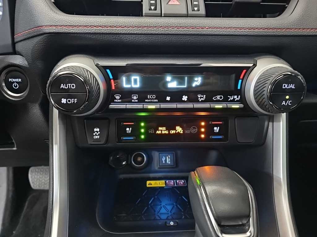 토요타 라브4 RAV4(5세대) 2.5 4WD PHEV XSE 이미지 10