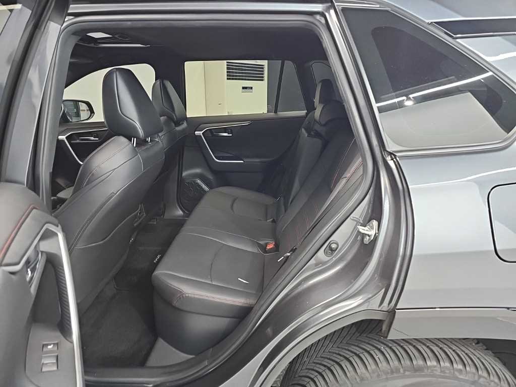 토요타 라브4 RAV4(5세대) 2.5 4WD PHEV XSE 이미지 12