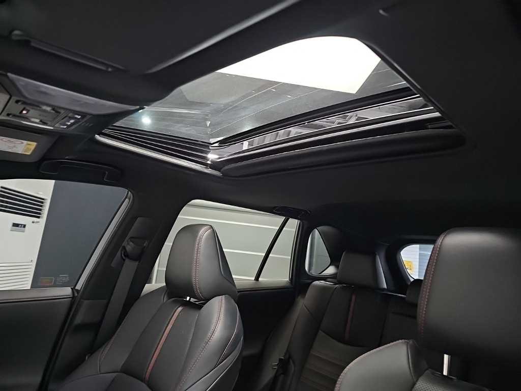 토요타 라브4 RAV4(5세대) 2.5 4WD PHEV XSE 이미지 14