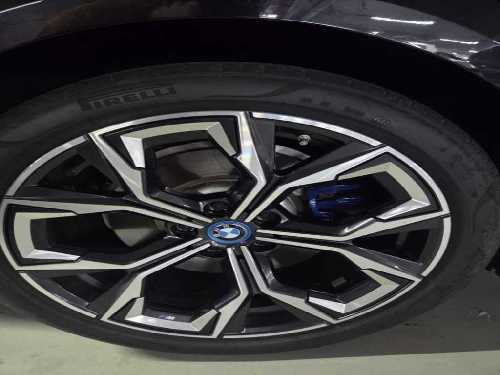 BMW i4 eDrive 40 M 스포츠 프로 이미지 4