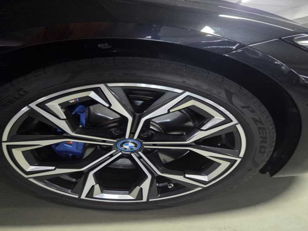 BMW i4 eDrive 40 M 스포츠 프로 이미지 5