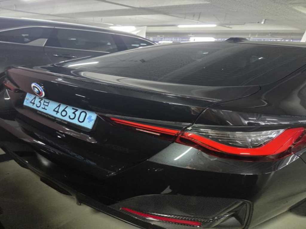 BMW i4 eDrive 40 M 스포츠 프로 이미지 8
